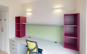 Victoria Mills - Ucc Summer Beds